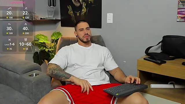 Snapshot of Giorgio-Leone chatting on November 8, 2025, 2:48 am Giorgio-Leone online show from November 8, 2025, 2:48 am