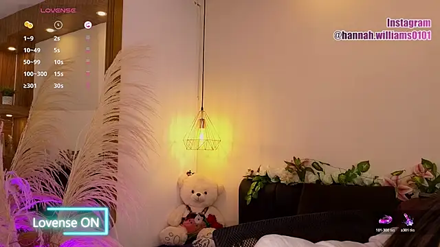 Snapshot of Hannah_williams1 chatting on November 20, 2025, 2:29 pm Hannah williams1 online show from November 20, 2025, 2:29 pm