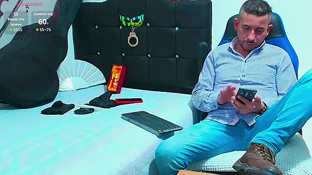 Yeol King online show from November 5, 2025, 6:22 pm