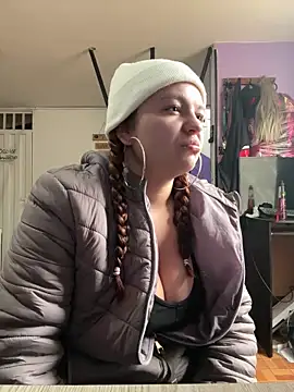 Snapshot of Naiara_Sex_ chatting on February 22, 2025, 5:24 pm Naiara Sex online show from February 22, 2025, 5:24 pm