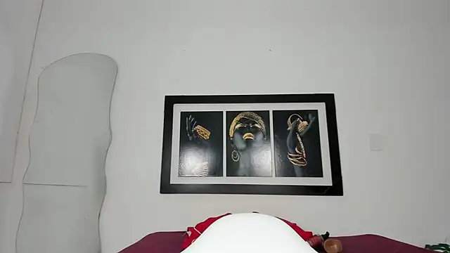 zoee lovv online show from December 3, 2025, 2:56 am