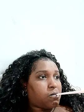 annybarros21 online show from March 11, 2026, 6:24 pm