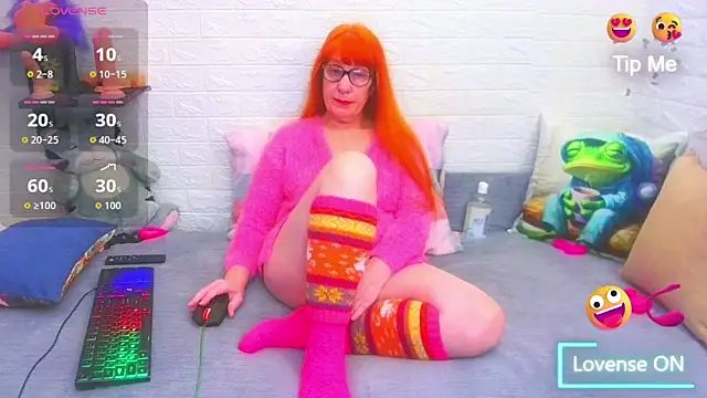 RedHousewife online show from February 14, 2026, 9:26 pm