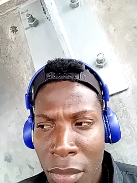 Snapshot of DalianHR33 chatting on March 1, 2025, 2:02 pm DalianHR33 online show from March 1, 2025, 2:02 pm