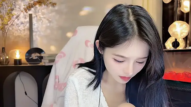 xiaodaibabyy online show from February 25, 2025, 7:16 pm