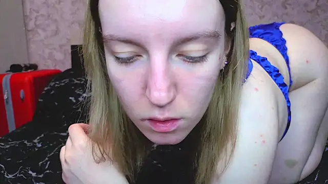 Snapshot of Baiambel_Mi chatting on November 21, 2025, 5:45 pm Baiambel Mi online show from November 21, 2025, 5:45 pm