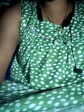 Snapshot of lovelyruhi chatting on February 14, 2025, 5:57 pm lovelyruhi online show from February 14, 2025, 5:57 pm