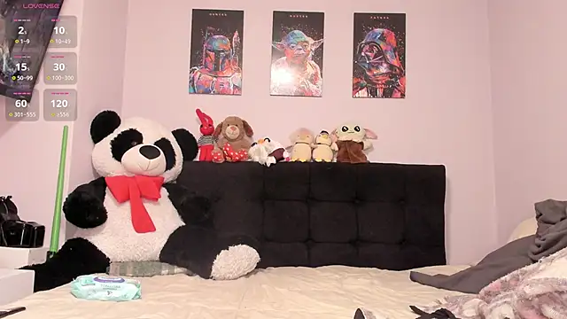 Carlasxdreams online show from April 21, 2026, 1:42 am