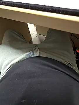 Snapshot of Ibag01 chatting on September 23, 2025, 4:03 pm Ibag01 online show from September 23, 2025, 4:03 pm