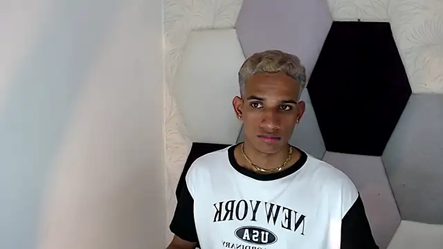 AbrahanBratz online show from January 11, 2025, 11:13 pm