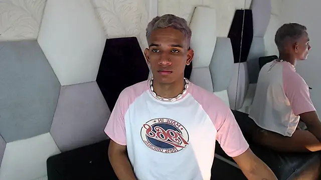 AbrahanBratz online show from January 10, 2025, 2:45 pm