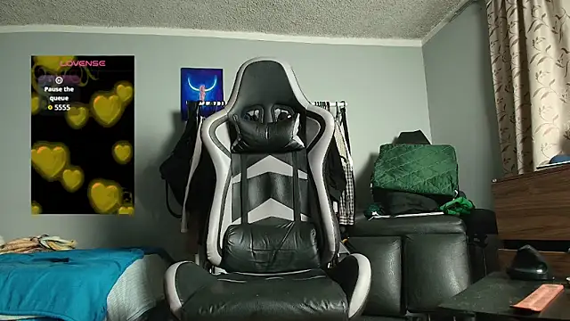 Nickhot0609 online show from March 30, 2026, 9:55 am