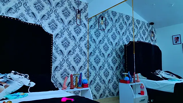 Derieri D online show from March 3, 2026, 7:54 pm