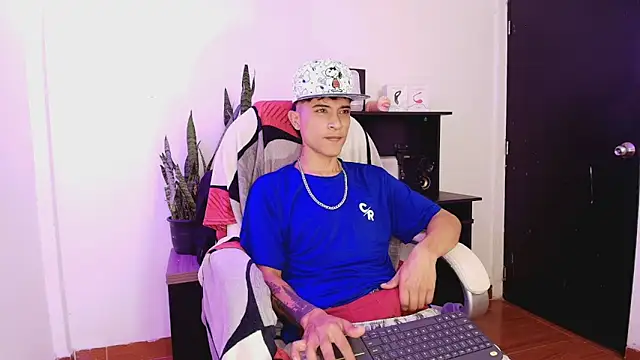 Edward Milleer online show from November 5, 2025, 3:59 pm