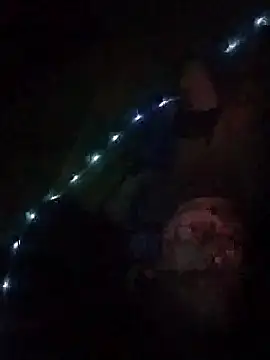 Snapshot of axelongshaft69 chatting on October 10, 2025, 10:05 am axelongshaft69 online show from October 10, 2025, 10:05 am