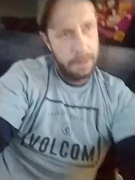 Snapshot of axelongshaft69 chatting on December 21, 2024, 10:51 pm axelongshaft69 online show from December 21, 2024, 10:51 pm