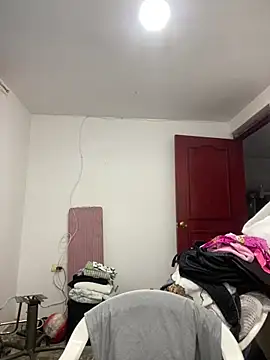 Snapshot of Jestebanano chatting on January 17, 2026, 12:42 pm Jestebanano online show from January 17, 2026, 12:42 pm