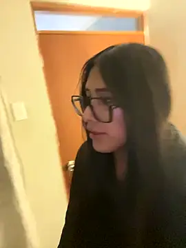 AleFantasy0001 online show from September 14, 2025, 7:03 pm