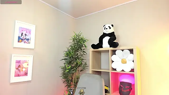 Snapshot of HakuRukushka chatting on March 11, 2025, 8:53 pm HakuRukushka online show from March 11, 2025, 8:53 pm