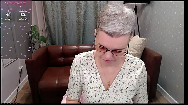 Cutie Erikaa1 online show from November 13, 2025, 2:15 am