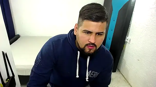 Snapshot of pitbullveryhot chatting on October 13, 2025, 12:40 pm pitbullveryhot online show from October 13, 2025, 12:40 pm