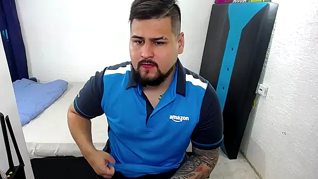 Snapshot of pitbullveryhot chatting on October 10, 2025, 11:00 am pitbullveryhot online show from October 10, 2025, 11:00 am