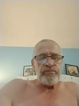 Snapshot of geilerschwanz64 chatting on July 18, 2026, 7:17 am geilerschwanz64 online show from July 18, 2026, 7:17 am