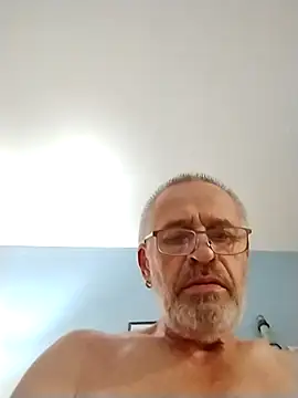 Snapshot of geilerschwanz64 chatting on October 29, 2025, 10:42 pm geilerschwanz64 online show from October 29, 2025, 10:42 pm