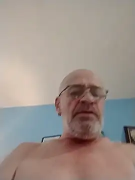 Snapshot of geilerschwanz64 chatting on November 10, 2025, 6:46 pm geilerschwanz64 online show from November 10, 2025, 6:46 pm