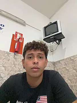 luisfer 306 online show from November 10, 2025, 7:08 pm