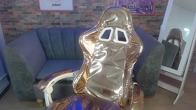 Snapshot of Kitty_fox_b chatting on March 13, 2025, 12:56 pm Kitty fox b online show from March 13, 2025, 12:56 pm