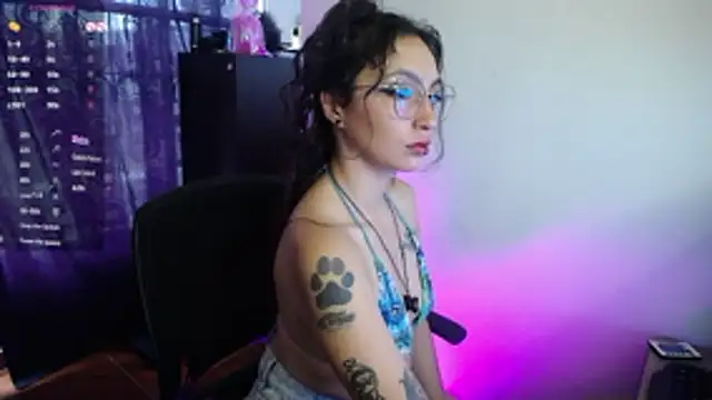 Snapshot of katianzayn chatting on November 12, 2025, 3:16 pm katianzayn online show from November 12, 2025, 3:16 pm