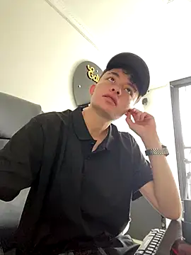 nico 18x online show from December 17, 2025, 4:34 pm