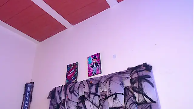 Romiinajackson online show from October 28, 2025, 1:17 am