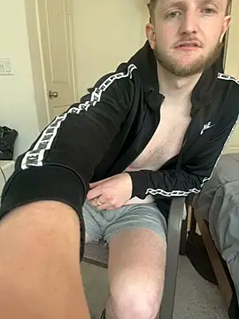 Snapshot of LoveItAllxHnH chatting on March 6, 2025, 7:10 pm LoveItAllxHnH online show from March 6, 2025, 7:10 pm