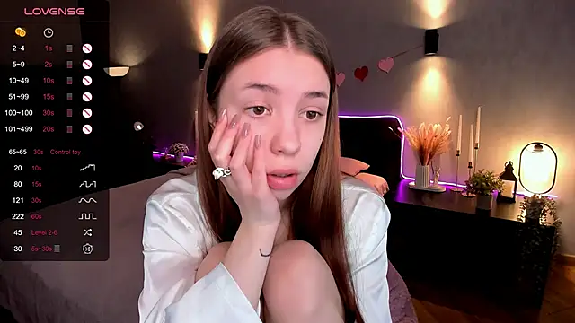 MilliBrown  online show from November 22, 2025, 8:24 am