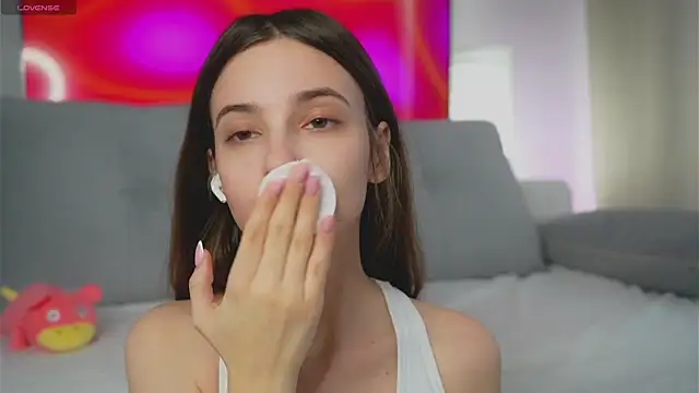 EvaLung777 online show from March 5, 2025, 8:21 am