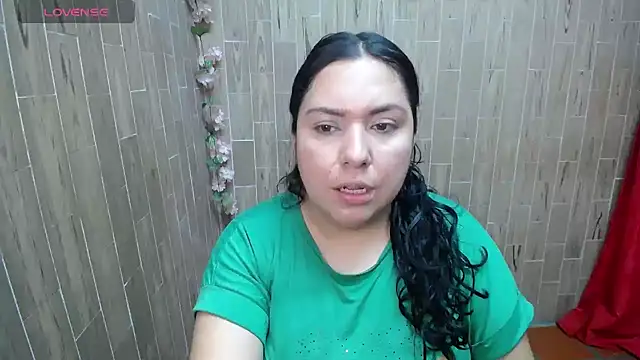 solyeria online show from September 27, 2025, 1:12 am