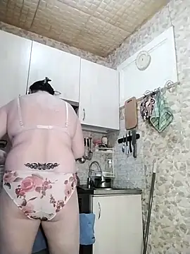 Holly-69 online show from February 12, 2026, 10:59 am