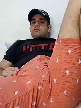 Snapshot of CRISTHIAN_GREY01 chatting on January 15, 2025, 2:17 am CRISTHIAN GREY01 online show from January 15, 2025, 2:17 am