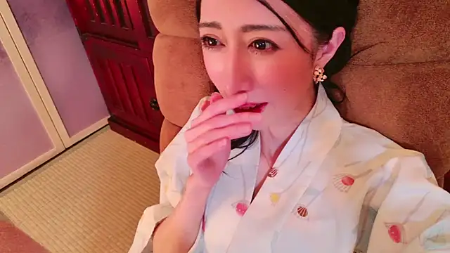 aya  me online show from December 24, 2024, 8:22 am