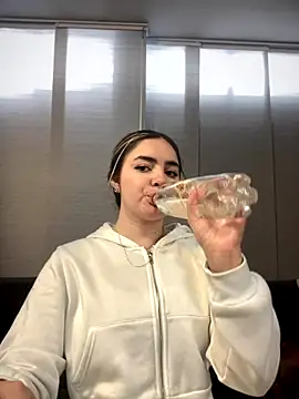 Snapshot of imlindapink chatting on September 11, 2025, 4:51 pm imlindapink online show from September 11, 2025, 4:51 pm