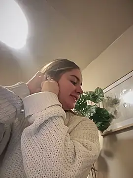 Snapshot of imlindapink chatting on November 25, 2025, 5:02 pm imlindapink online show from November 25, 2025, 5:02 pm