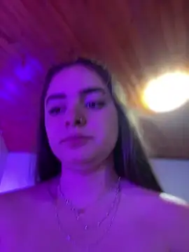 Snapshot of imlindapink chatting on March 13, 2025, 2:05 am imlindapink online show from March 13, 2025, 2:05 am