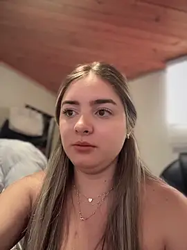 Snapshot of imlindapink chatting on October 27, 2025, 4:19 pm imlindapink online show from October 27, 2025, 4:19 pm