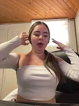 Snapshot of imlindapink chatting on October 1, 2025, 3:05 pm imlindapink online show from October 1, 2025, 3:05 pm