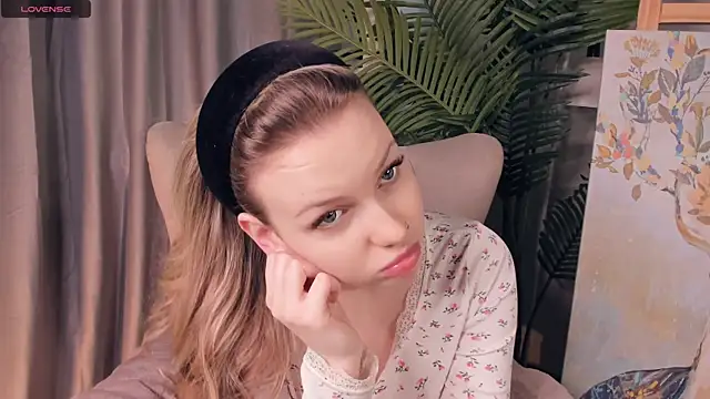 ElizavecaSunrise online show from April 20, 2026, 8:39 am