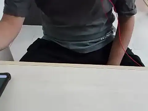 Snapshot of XiaoGuoGuo284512 chatting on January 1, 2025, 8:02 am XiaoGuoGuo284512 online show from January 1, 2025, 8:02 am