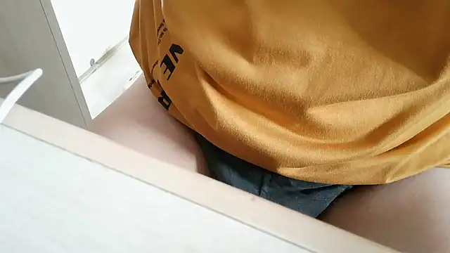 Snapshot of XiaoGuoGuo284512 chatting on October 13, 2025, 6:59 am XiaoGuoGuo284512 online show from October 13, 2025, 6:59 am