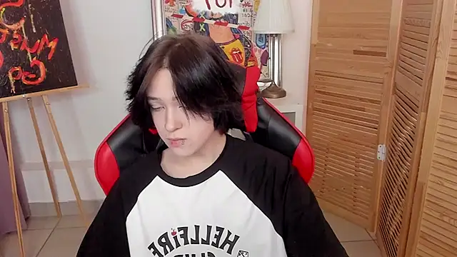 Snapshot of fiamoory chatting on November 18, 2025, 8:06 am fiamoory online show from November 18, 2025, 8:06 am